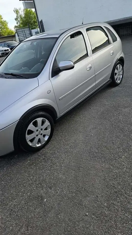 Gebraucht Opel Corsa 75 PS (55 kW) 2005 Kleinwagen