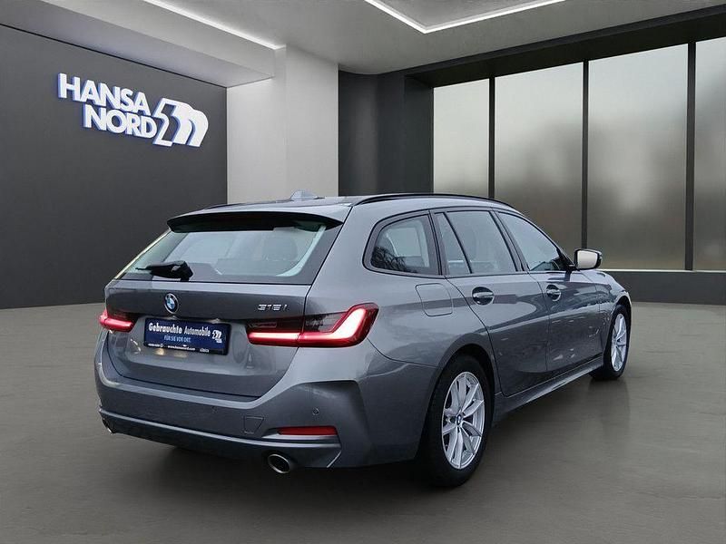 Gebraucht BMW 318 156 PS (114 kW) 2023 Grau Limousine