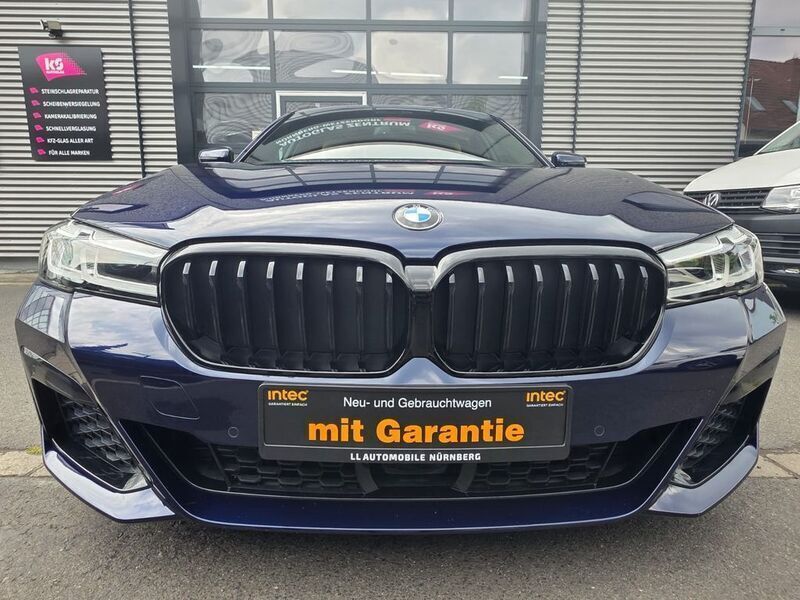 Tansanitblau ii metallic Gebraucht 2023 BMW 520 M Sport Limousine | 42.900 € (Guter Preis) - Bild 1/2