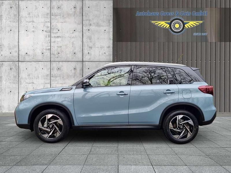 Neu Suzuki Vitara 110 PS (80 kW) 2026 Ice blue  cosmic black SUV