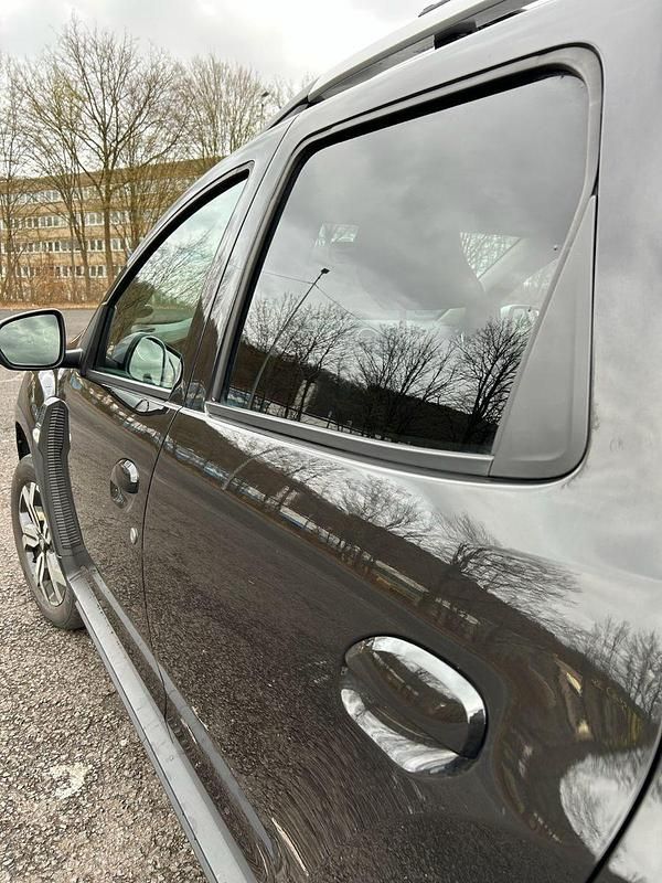 Używany Dacia Duster Prestige 116 KM (85 kW) 2022 Czarny SUV