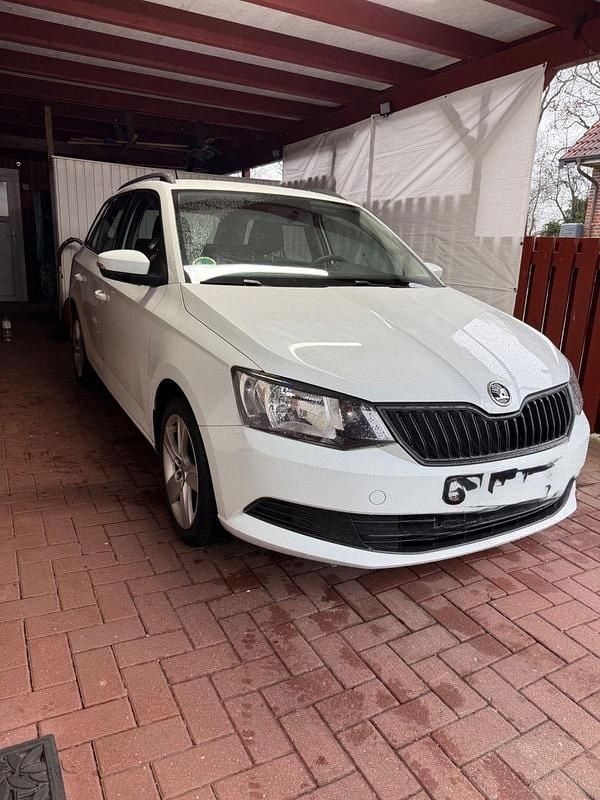 Second-hand Skoda Fabia Active 90 CP (66 kW) 2017 Alb Break