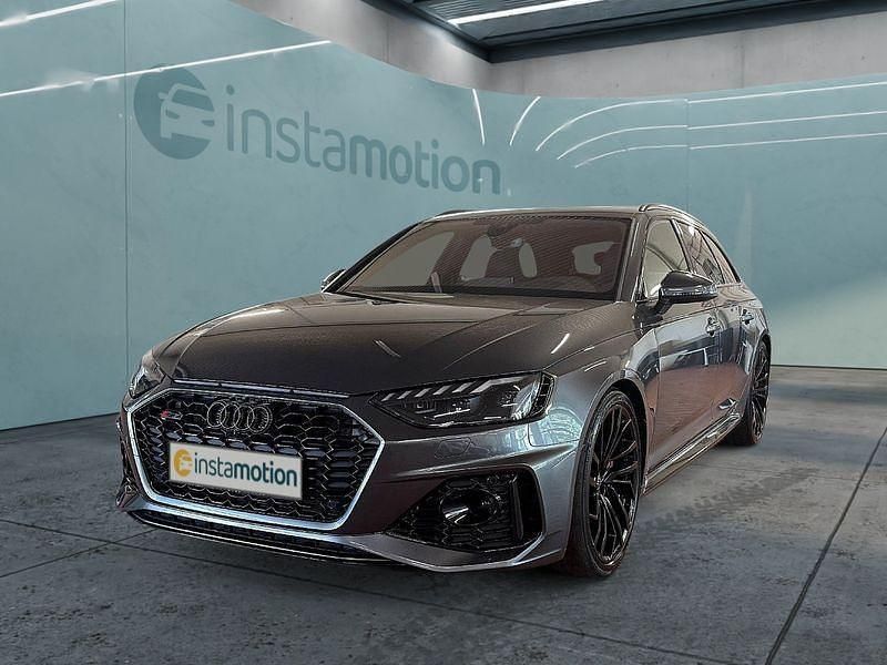 Grau Gebraucht 2023 Audi RS4 Kombi | 79.549 € (Teuer) - Bild 1/4