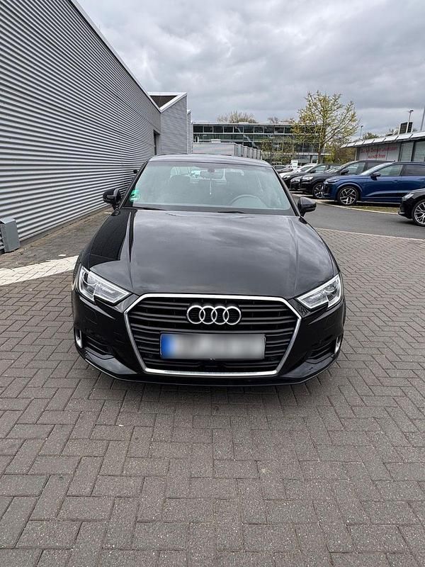 Gebraucht Audi A3 150 PS (110 kW) 2019 Schwarz Limousine