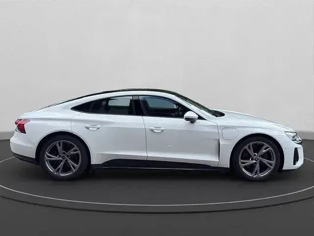 Gebraucht Audi e-tron GT quattro Ambiente 350 kW (476 PS) 2022 Ibisweiß Limousine