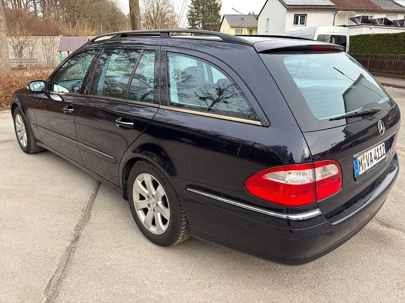 Gebraucht Mercedes E350 Avantgarde 272 PS (200 kW) 2005 Blau Kombi
