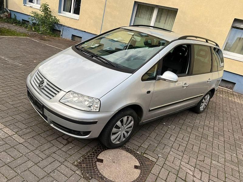 Grau Gebraucht 2008 VW Sharan Freestyle Van / Kleinbus | 1.400 € (Superpreis) - Bild 1/4