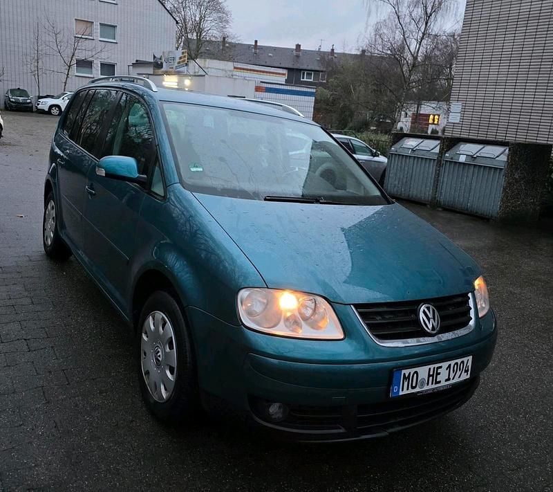 Blau Gebraucht 2004 VW Touran Van / Kleinbus | 1.190 € (Guter Preis) - Bild 1/4