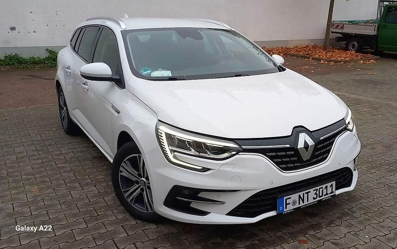 Weiß Gebraucht 2021 Renault Mégane IV Techno Limousine | 15.300 € (Guter Preis) - Bild 1/4