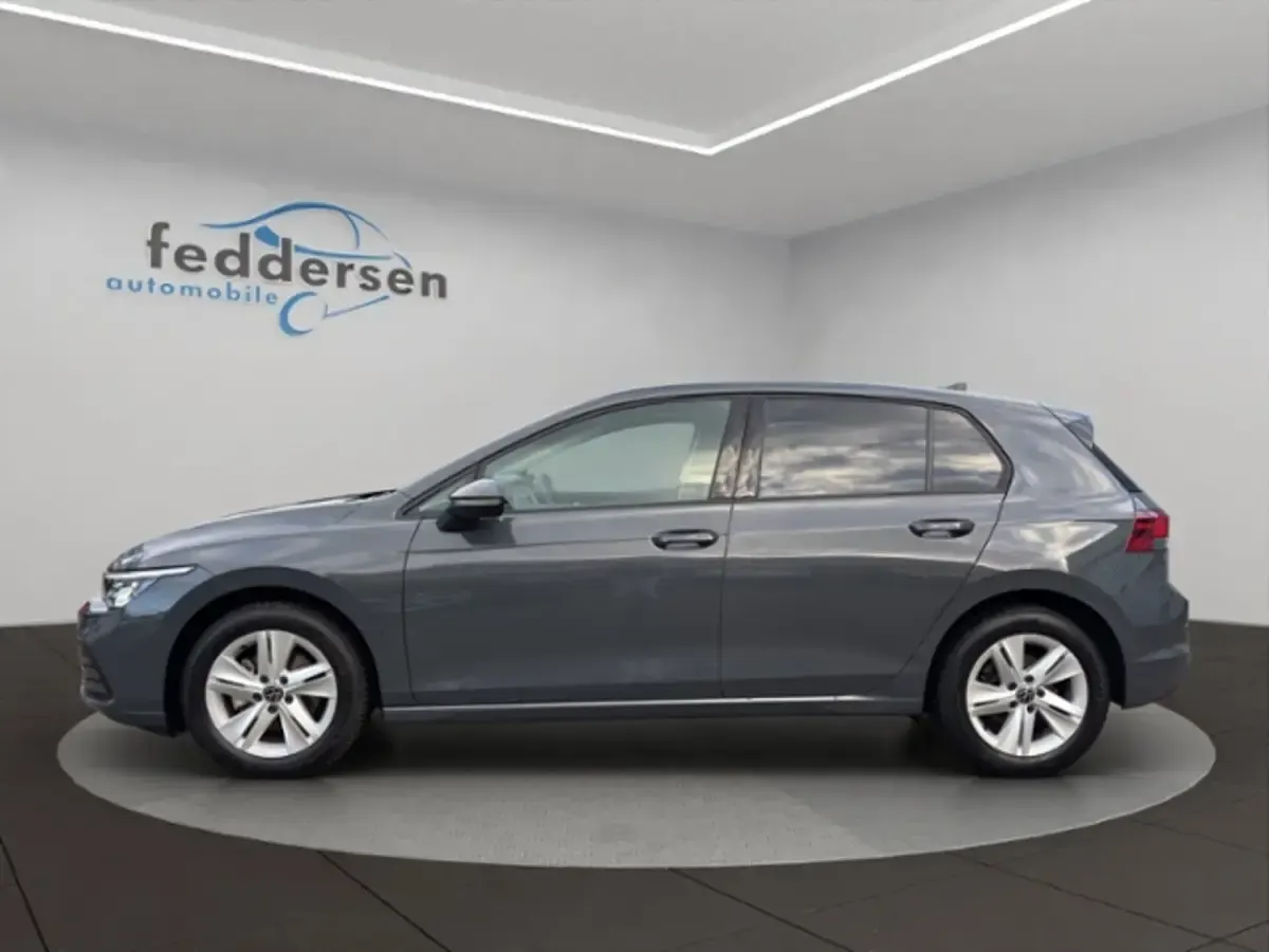 Gebraucht VW Golf VIII Life 131 PS (96 kW) 2023 Limousine