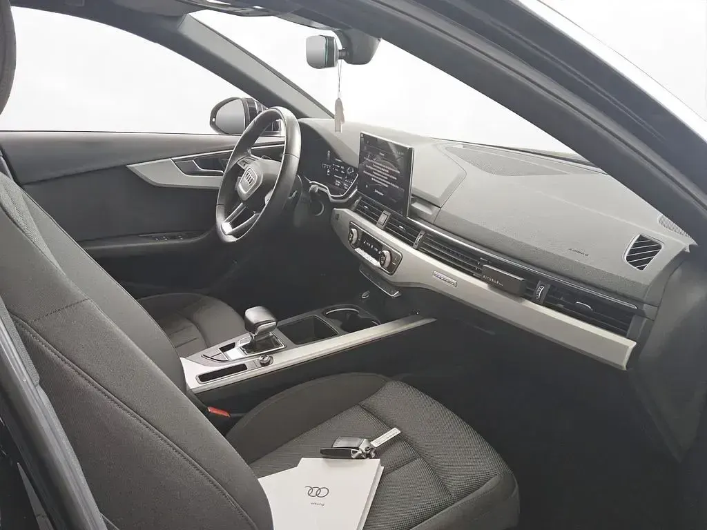 Gebraucht Audi A4 Ambiente 204 PS (150 kW) 2023 Schwarz Kombi
