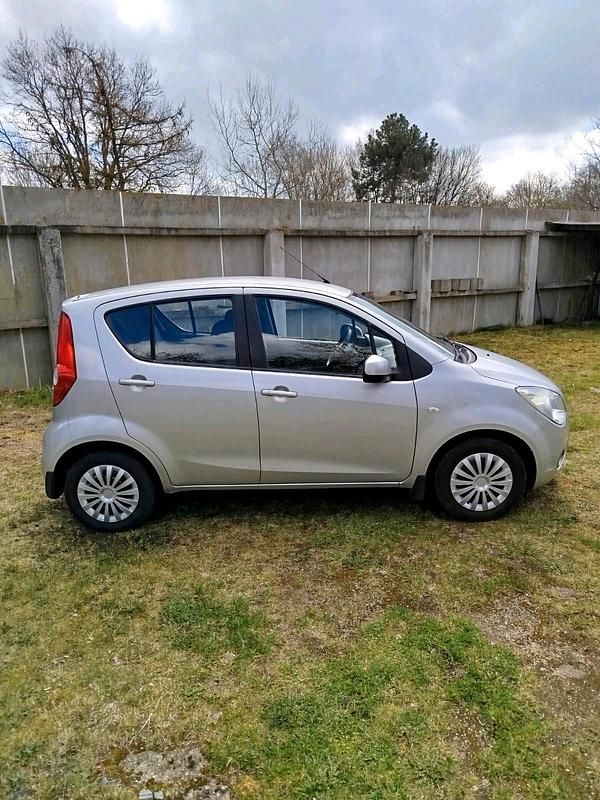 Second-hand Opel Agila 60 CP (44 kW) 2009 Argintiu Hatchback