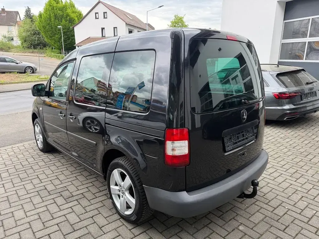Gebraucht VW Caddy Life 105 PS (77 kW) 2004 Schwarz Van / Kleinbus