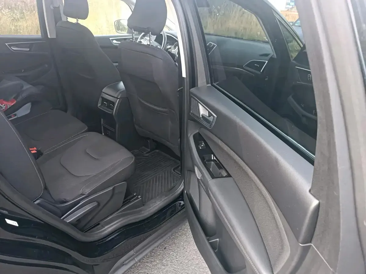 Gebraucht Ford S-MAX S 180 PS (132 kW) 2016 Schwarz Van / Kleinbus