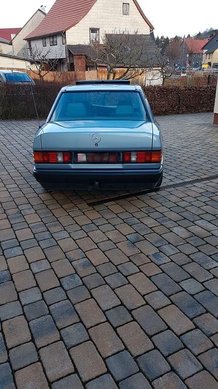 Gebraucht Mercedes 190 109 PS (80 kW) 1991 Blau Limousine