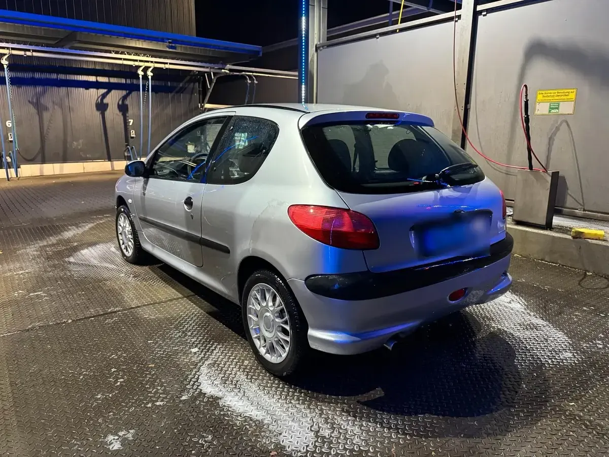Gebraucht Peugeot 206 88 PS (64 kW) 1999 Grau Kleinwagen