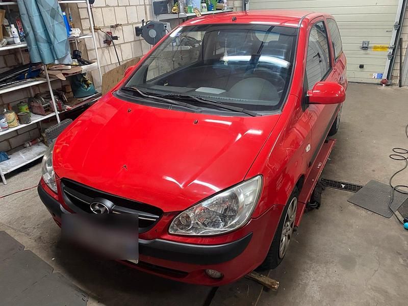 Rot Gebraucht 2009 Hyundai Getz Kleinwagen | 990 € (Fairer Preis) - Bild 1/4