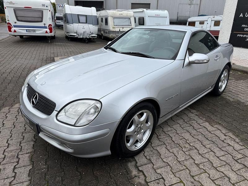 Silber Gebraucht 2000 Mercedes SLK230 Edition Cabrio | 5.480 € (Guter Preis) - Bild 1/4