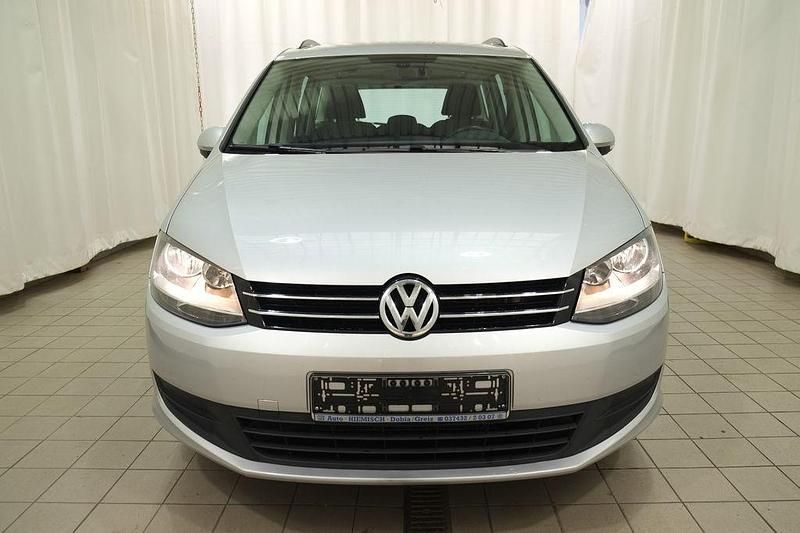 Gebraucht VW Sharan Trendline 140 PS (102 kW) 2011 Silber Van / Kleinbus