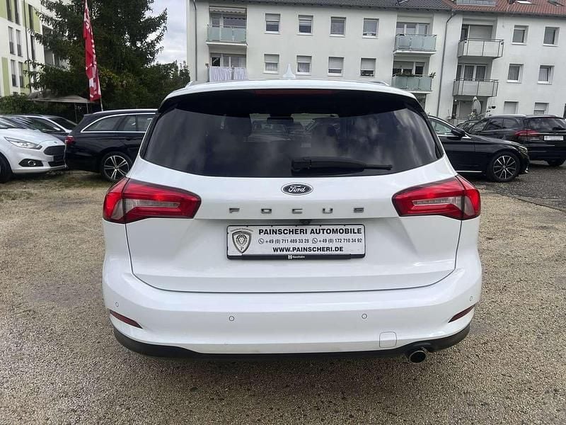 Gebraucht Ford Focus Cool & Connect 120 PS (88 kW) 2020 Frozen white Kombi