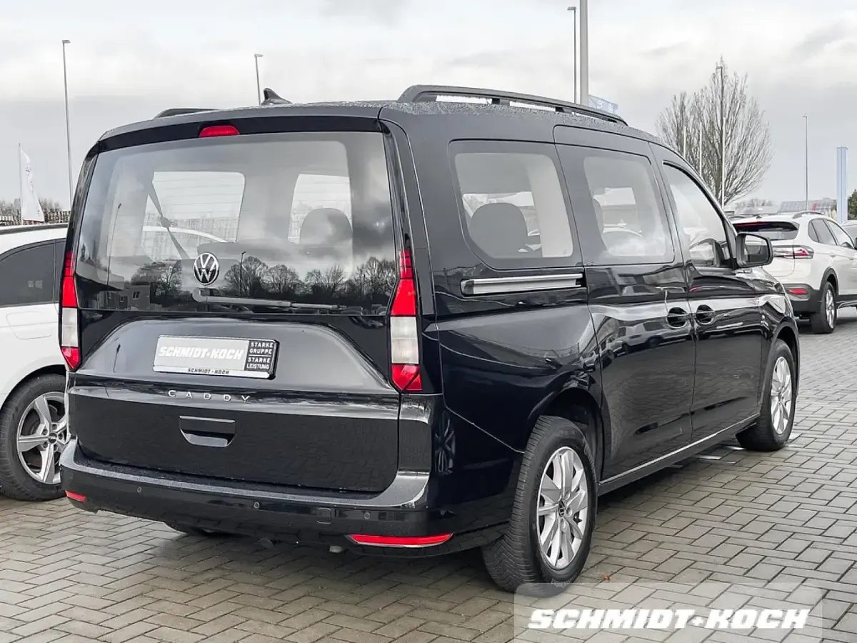 Gebraucht VW Caddy Maxi Life 122 PS (89 kW) 2024 Deep black perleffekt (schwarz) Van / Kleinbus