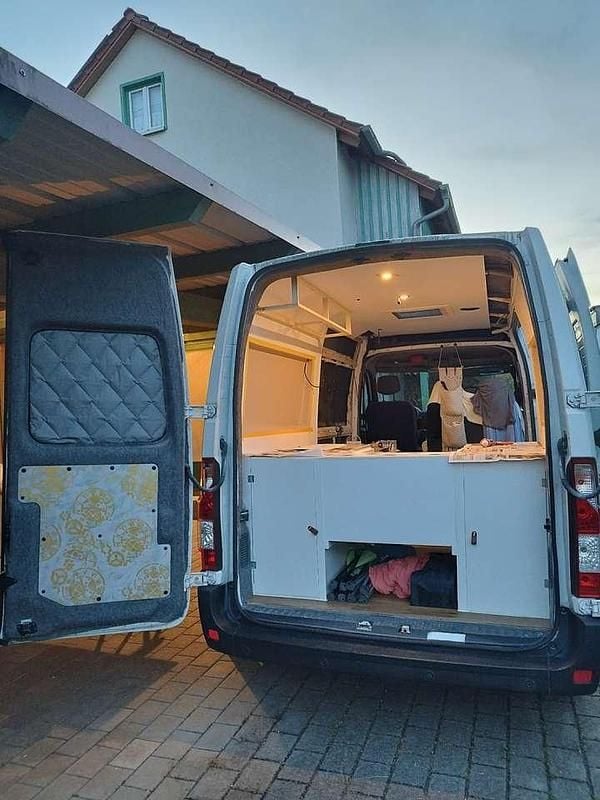 Weiß Gebraucht 2018 Opel Movano Van | 26.000 € - Bild 1/4