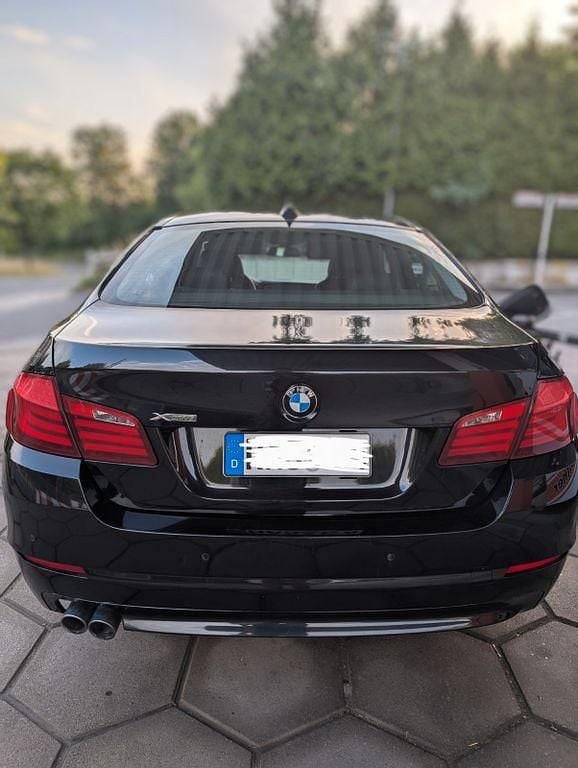 Gebraucht BMW 530 258 PS (189 kW) 2012 Schwarz Limousine