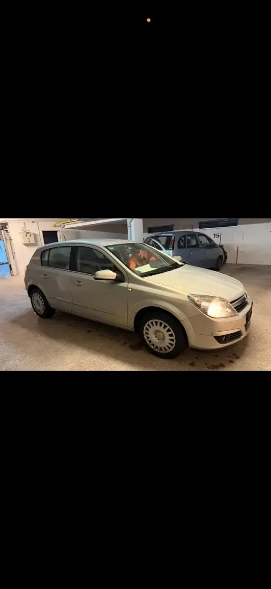 Gebraucht Opel Astra 125 PS (91 kW) 2005 Andere farben Limousine