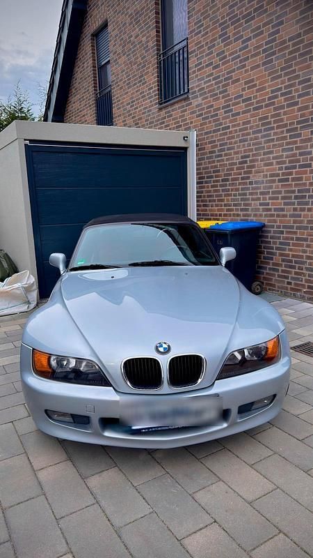 Silber Gebraucht 1996 BMW Z3 Cabrio | 8.445 € (Guter Preis) - Bild 1/4