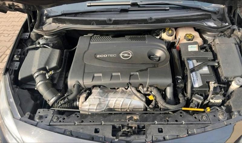 Gebraucht Opel Astra 160 PS (117 kW) 2012 Schwarz Kombi