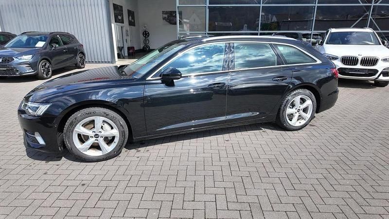 Gebraucht Audi A6 Sport 204 PS (150 kW) 2023 Mythosschwarz Kombi