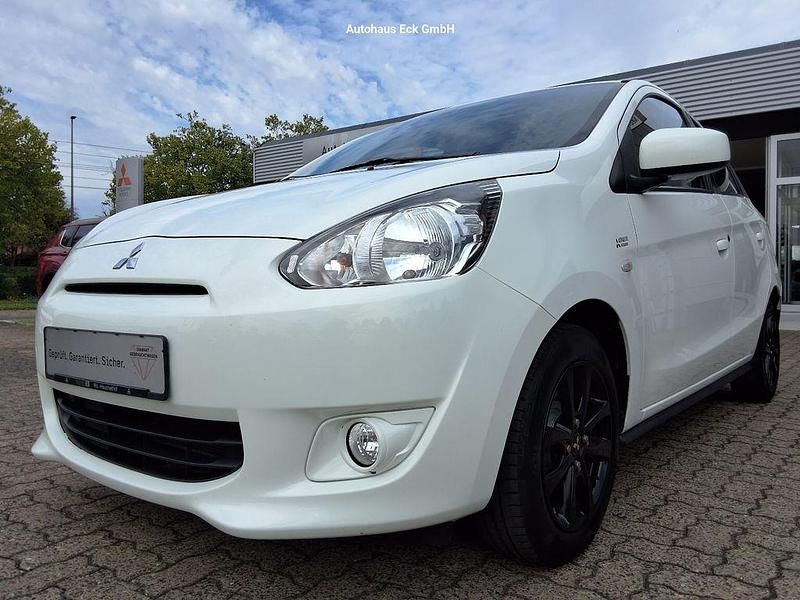 Weiß Gebraucht 2015 Mitsubishi Space Star Diamant Edition Limousine | 6.350 € (Etwas zu teuer) - Bild 1/4