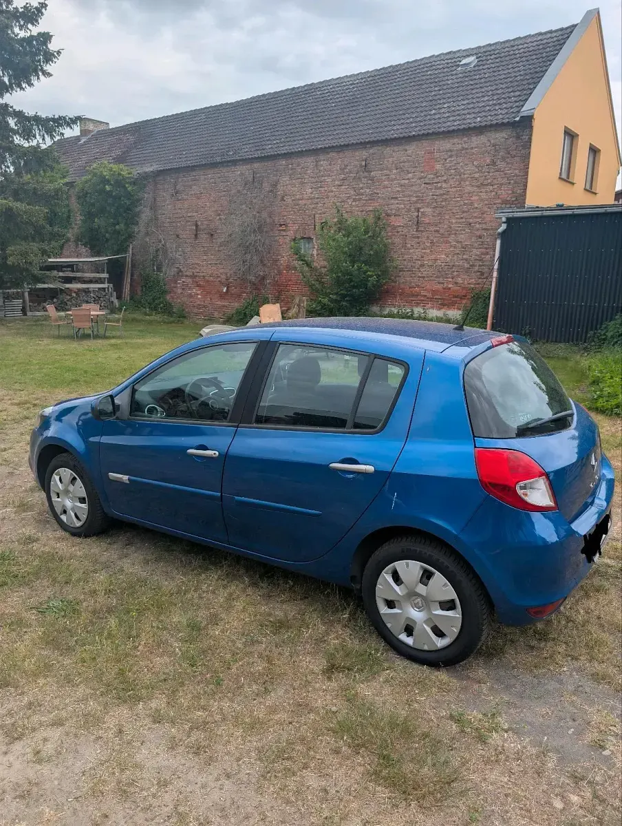 Gebraucht Renault Clio III 75 PS (55 kW) 2011 Blau Kleinwagen