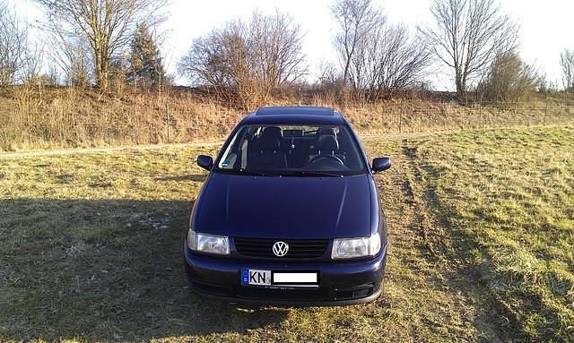 Gebraucht VW Polo 75 PS (55 kW) 1998 Blau metallic Kleinwagen