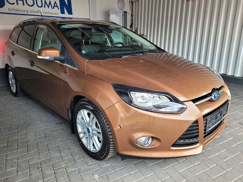 Gebraucht Ford Focus Titanium 125 PS (91 kW) 2014 Braun Limousine