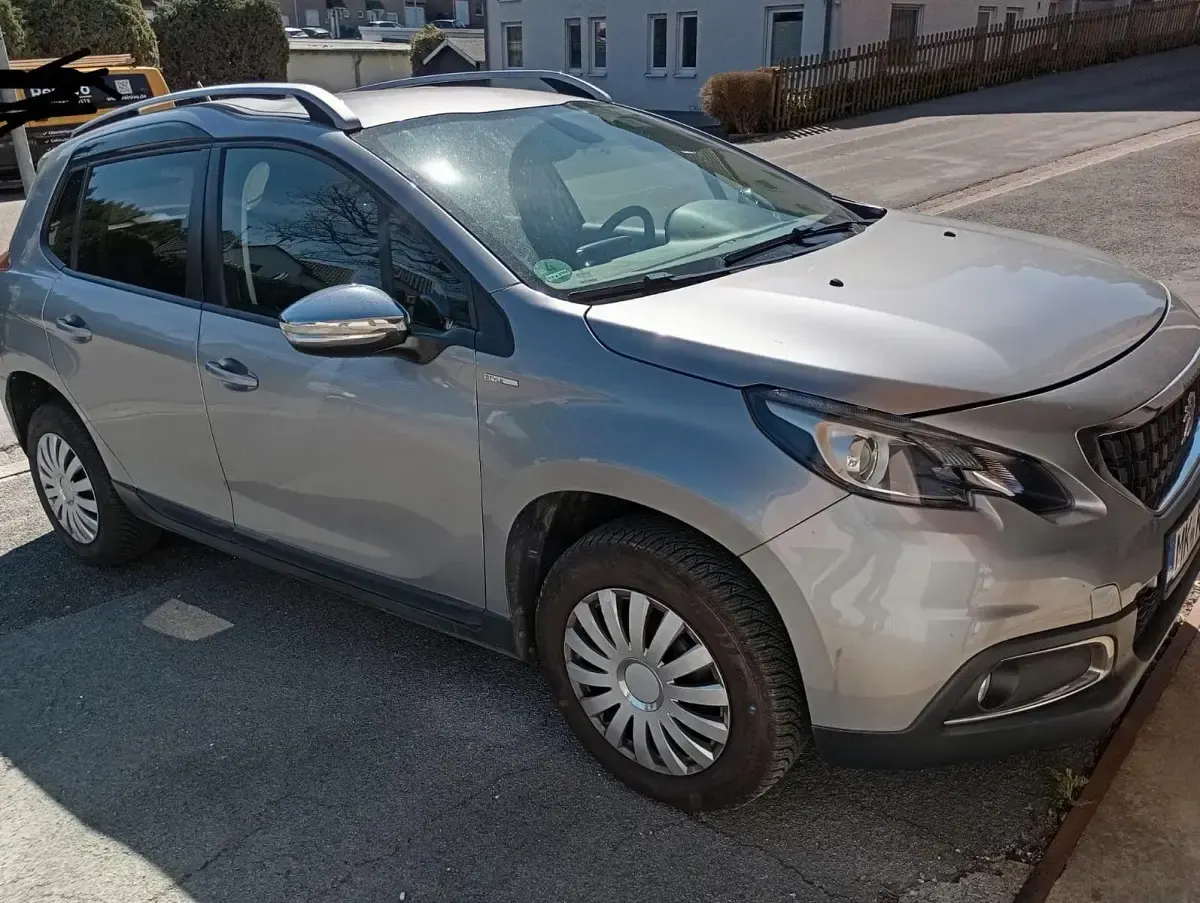 Gebraucht Peugeot 2008 Active 82 PS (60 kW) 2018 Grau SUV