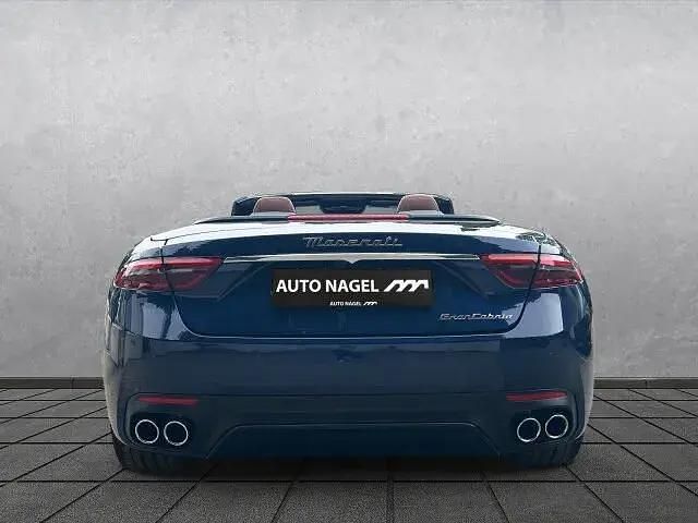 Neu Maserati GranCabrio 491 PS (361 kW) 2025 Blu modena Cabrio