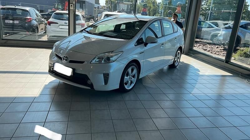Gebraucht Toyota Prius 136 PS (100 kW) 2012 Weiß Limousine