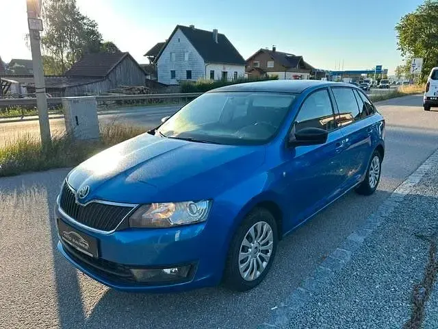 Gebraucht Skoda Rapid Style 105 PS (77 kW) 2014 Blau Kleinwagen
