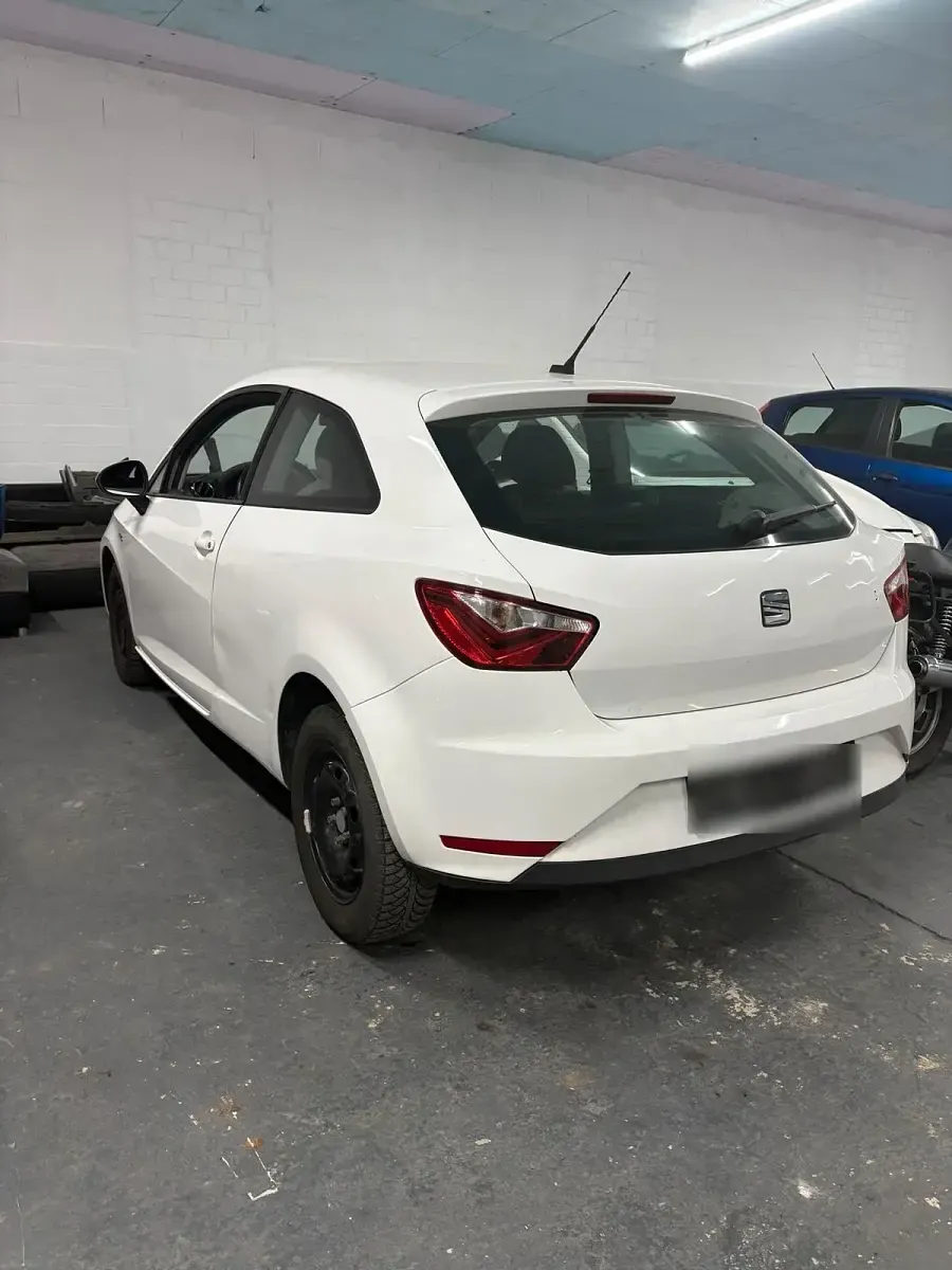 Gebraucht Seat Ibiza 60 PS (44 kW) 2015 Weiß Kleinwagen