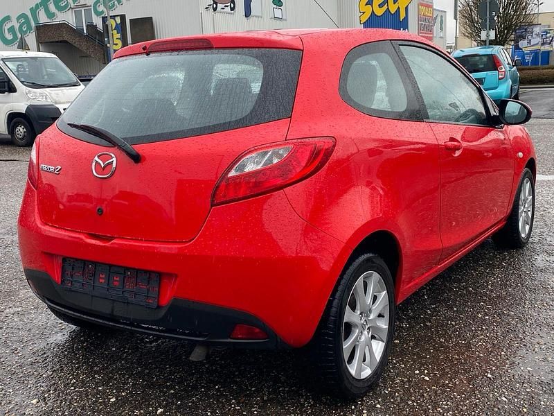 Gebraucht Mazda 2 68 PS (50 kW) 2009 Rot Kleinwagen