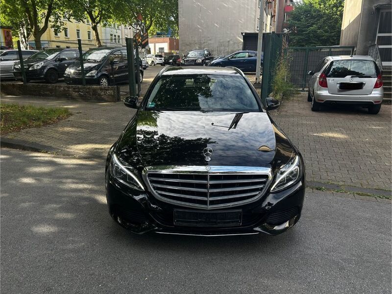 Schwarz Gebraucht 2016 Mercedes C250 Exclusive Kombi | 17.900 € (Fairer Preis) - Bild 1/4