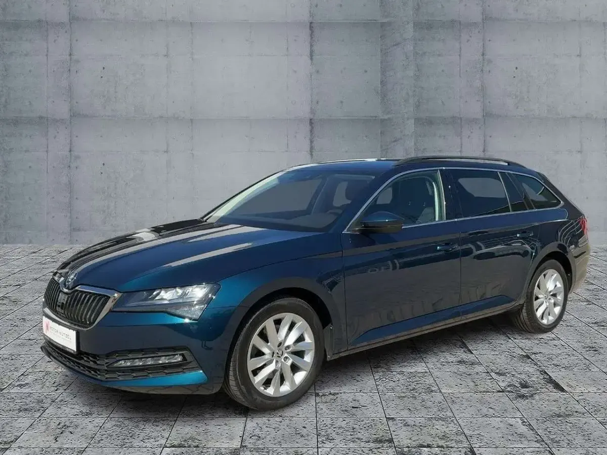 Gebraucht Skoda Superb Ambition 200 PS (147 kW) 2023 Lavablau metallic Kombi