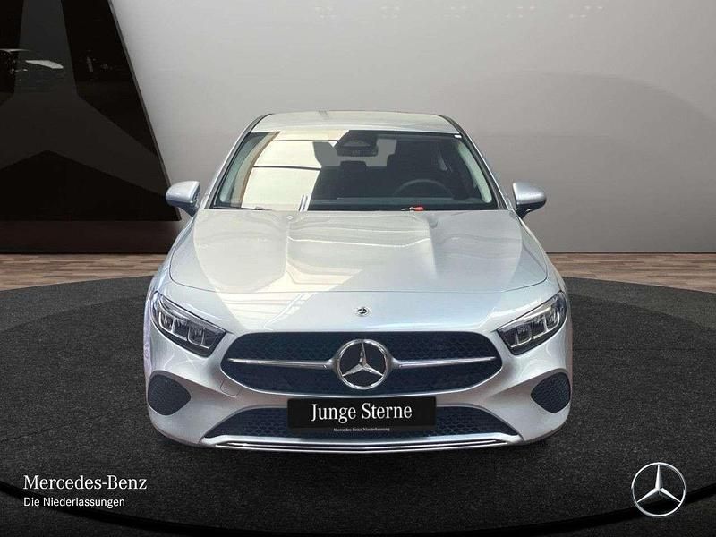 Gebraucht Mercedes A200 Progressive 150 PS (110 kW) 2025 Silber Limousine