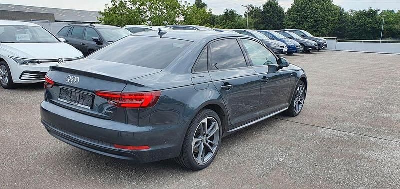 Gebraucht Audi A4 S-Line 190 PS (139 kW) 2018 Grau Limousine