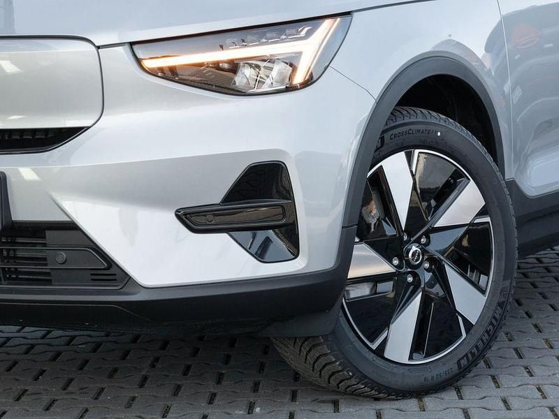 Neu Volvo XC40 Core 185 kW (252 PS) 2025 Silber SUV