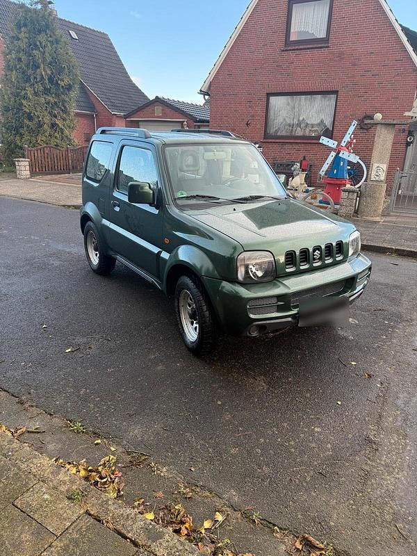 Usado Suzuki Jimny 85 HP (62 kW) 2009 Verde SUV