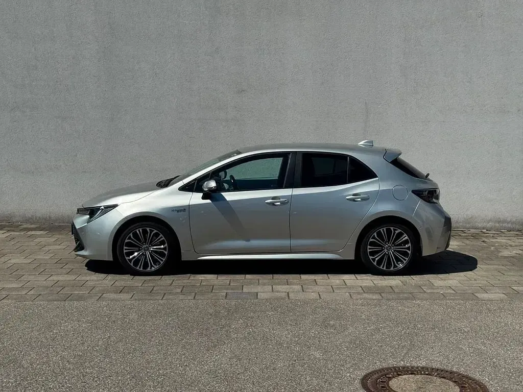 Gebraucht Toyota Corolla Club 184 PS (135 kW) 2019 Silber Limousine