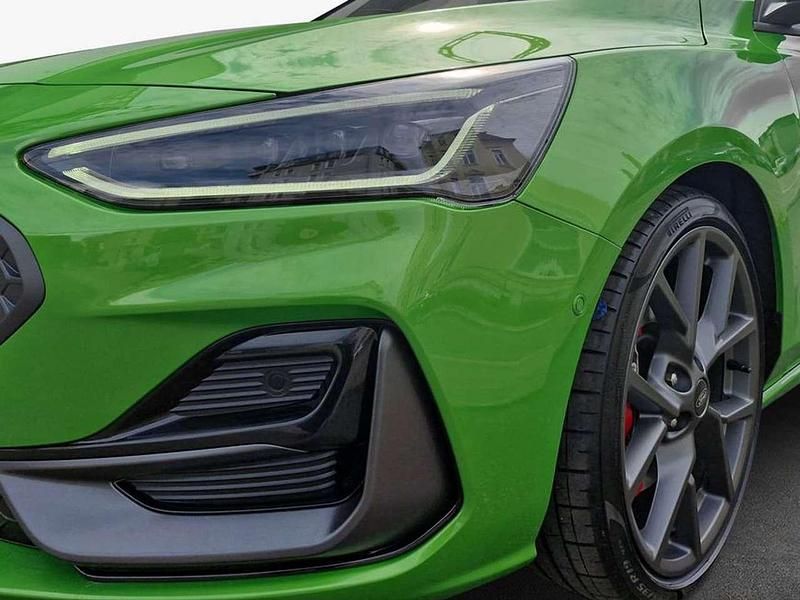 Gebraucht Ford Focus ST 280 PS (205 kW) 2025 Mean green metallic Limousine