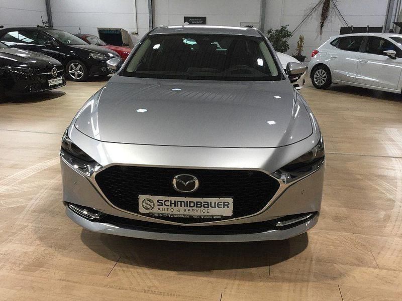 Silber Gebraucht 2020 Mazda 3 Selection Limousine | 21.800 € (Fairer Preis) - Bild 1/4